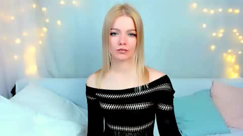 lilydavisss online show from March 2026 03:23:02 AM