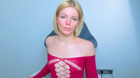 lilydavisss online show from June 2026 02:45:02 AM