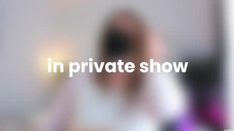 Lily Reina online show from May 2026 06:05:01 PM
