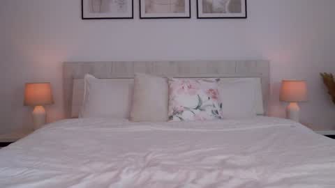 Lily online show from February 2025 09:03:01 AM