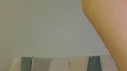 Lily online show from October 2025 09:34:01 PM