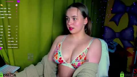 Lily online show from May 2026 09:33:02 PM