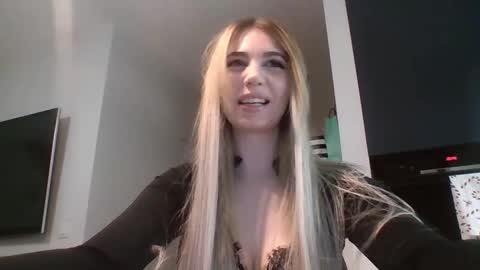 Lily online show from February 2026 07:47:02 PM