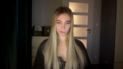 Lily online show from April 2026 05:43:02 PM