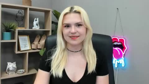 Lily online show from June 2026 02:08:02 PM