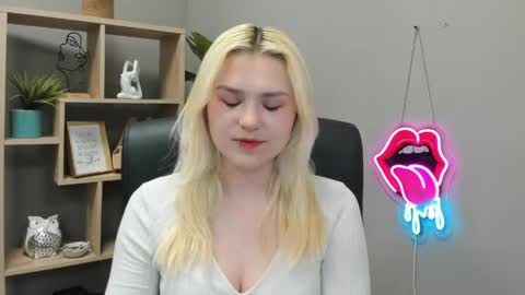 Lily online show from June 2026 06:38:02 AM