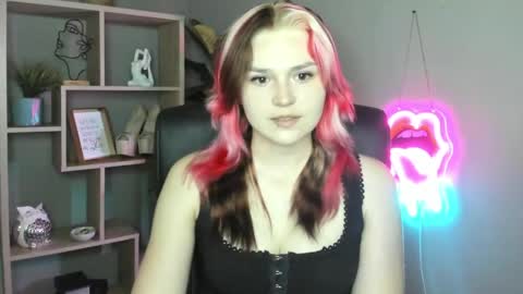 Lily online show from June 2026 01:37:01 PM