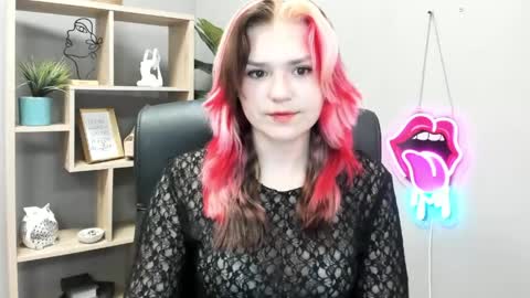 Lily online show from June 2026 06:25:01 AM