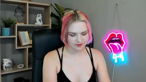 Lily online show from June 2026 01:54:01 PM