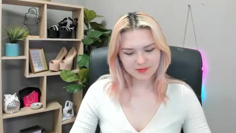 Lily online show from July 2026 10:21:02 AM
