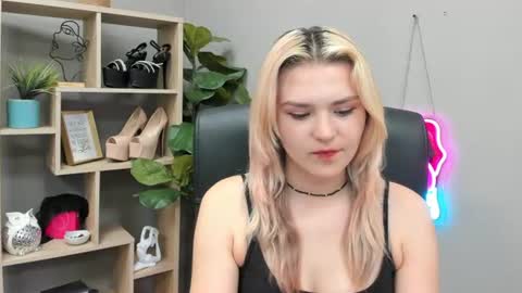Lily online show from July 2026 10:39:01 AM