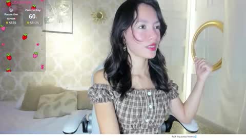 lilythea_ online show from May 2026 10:06:02 PM