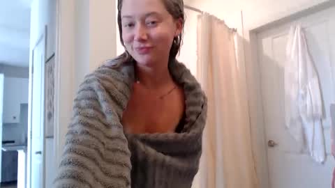 Lily Monroe online show from October 2025 07:56:02 PM