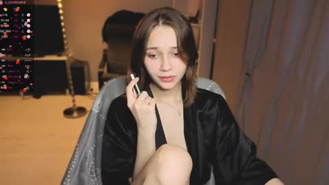 Scarlet online show from March 2026 08:59:01 PM