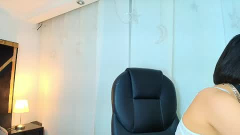  Lina Bedoya  online show from May 2026 11:38:01 AM