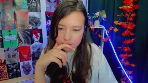 Snapshot of lina_brownie chatting on December 2024 02:23:01 AM Lina online show from December 2024 02:23:01 AM