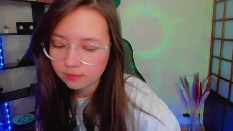 Snapshot of lina_brownie chatting on January 2025 02:14:02 AM Lina online show from January 2025 02:14:02 AM