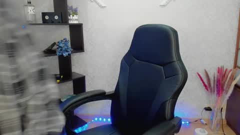 Snapshot of lina_brownie chatting on January 2025 02:15:01 AM Lina online show from January 2025 02:15:01 AM