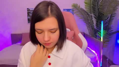 Snapshot of lina_brownie chatting on February 2025 04:44:02 AM Lina online show from February 2025 04:44:02 AM