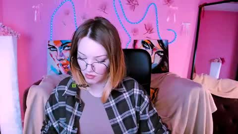 lina_fox12 online show from May 2026 12:11:01 PM