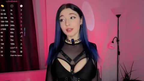 Lina online show from October 2025 03:02:01 PM