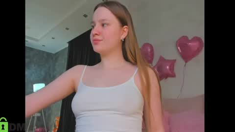 Snapshot of lina_smilee chatting on June 2026 12:38:01 AM Lina online show from June 2026 12:38:01 AM