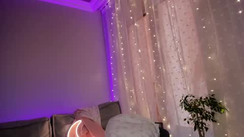 Snapshot of lina_stones chatting on February 2025 07:00:01 AM Sophia online show from February 2025 07:00:01 AM