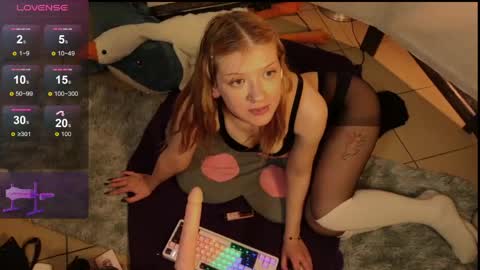 Snapshot of lina_vi chatting on May 2026 08:26:02 PM Lina online show from May 2026 08:26:02 PM