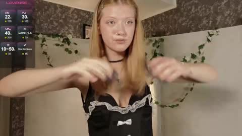 Snapshot of lina_vi chatting on May 2026 08:38:02 PM Lina online show from May 2026 08:38:02 PM