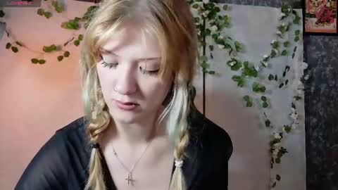 Snapshot of lina_vi chatting on July 2026 08:04:01 PM Lina online show from July 2026 08:04:01 PM