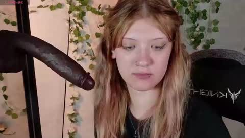 Snapshot of lina_vi chatting on July 2026 08:33:02 PM Lina online show from July 2026 08:33:02 PM