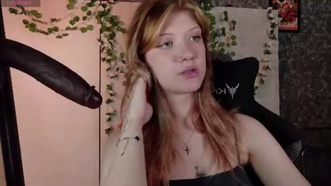 Snapshot of lina_vi chatting on July 2026 08:00:01 PM Lina online show from July 2026 08:00:01 PM
