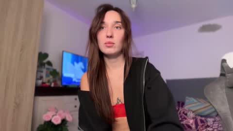 Lina online show from October 2025 01:10:01 PM