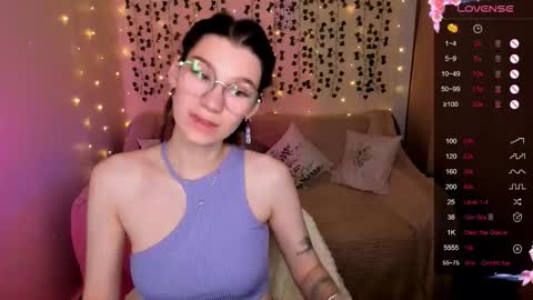 Lina online show from November 2025 08:20:02 AM