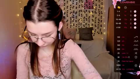 Lina online show from November 2025 08:14:01 AM