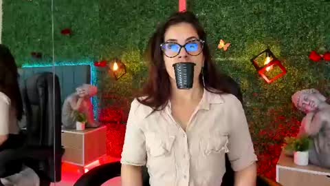 Lina  online show from July 2026 11:23:02 AM