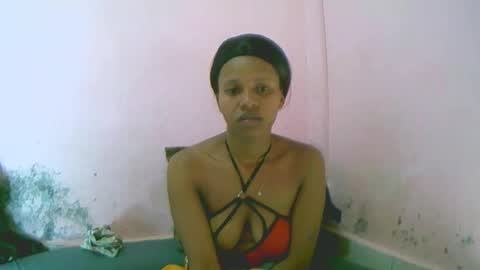 Snapshot of linah1123 chatting on April 2026 07:36:02 AM linah1123 online show from April 2026 07:36:02 AM