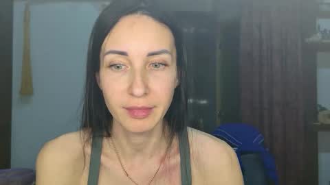 LinaLivee online show from February 2026 08:14:02 PM