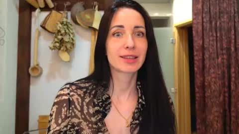 LinaLivee online show from May 2026 07:08:02 PM