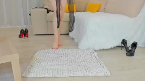 Lina Fanslymysensualworld online show from June 2026 07:23:01 AM