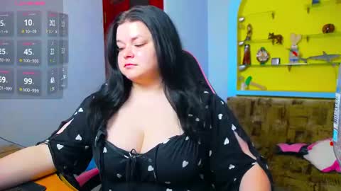 Lina online show from July 2026 07:01:02 AM
