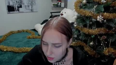 Lina online show from December 2024 11:45:02 PM