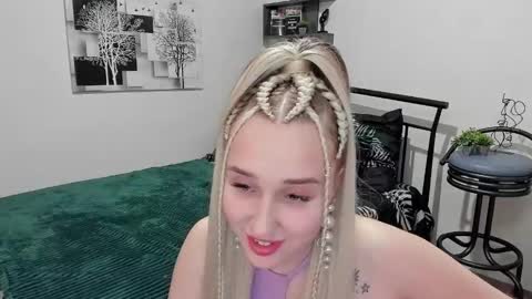 Lina online show from February 2025 11:41:02 PM