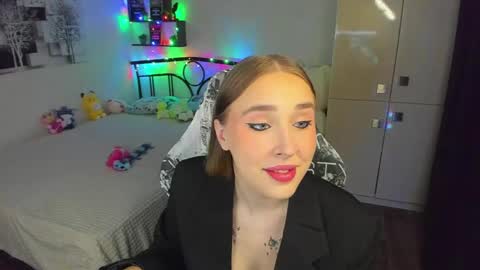 Lina online show from May 2026 09:21:02 PM