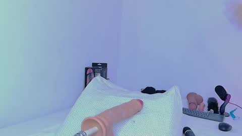 Snapshot of linaymvp chatting on March 2025 04:35:02 PM LINAY And VALENTINA - INSTAGRAM LINAY MVP online show from March 2025 04:35:02 PM