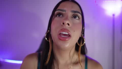 Lincy Rios  online show from May 2026 02:13:02 PM