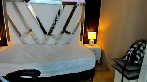  Linda  online show from February 2026 01:14:02 PM