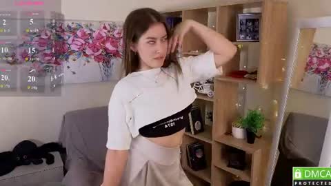 Snapshot of linda__williams chatting on July 2026 09:18:01 AM Mia online show from July 2026 09:18:01 AM