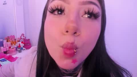 Lindaa maria  online show from November 2025 04:02:02 AM