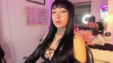 Lindaa maria  online show from April 2026 02:56:01 AM